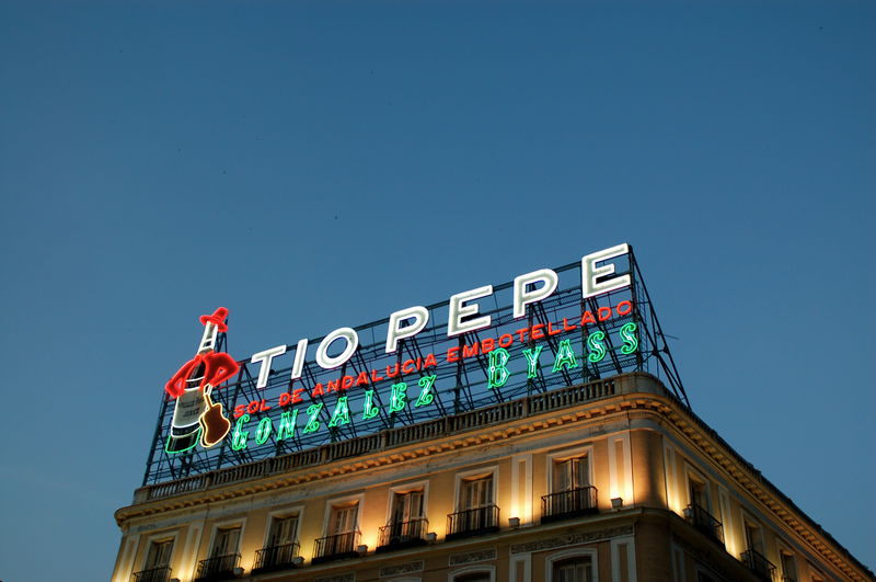 Every time I goto Sol with a camera in hand, I take a picture of this sign. Why do I do it? Because it would be a really good picture if I did it right. Still didn't get it though.