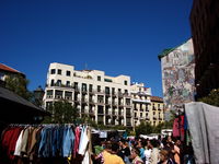Today was my first visit to the famed Rastro, one of, if not the biggest, open air markets in the world. Set up along the streets, vendors set up tents that seem to sprawl on forever in every direction. 
UPDATE: My photo was selected to be included in Schmap Madrid Guide! Can be found here: <a href="http://www.schmap.com/madrid/events_lalatina/#r=none&amp;mapview=Map&amp;tab=Places&amp;p=28273&amp;topleft=40.4156,-3.71206&amp;bottomright=40.4078,-3.70607&amp;i=28273_2.jpg">www.schmap.com/madrid/events_lalatina/#r=none&amp;mapview...</a>