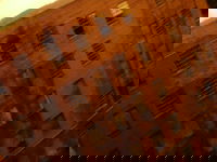 Building face, from roof. Can't really keep the camera steady for 15 seconds, so it's a bit blurry.