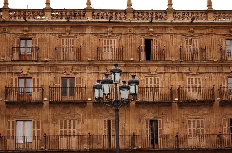 This shot is stupid, and poorly composed, but I like the colors. So be it.